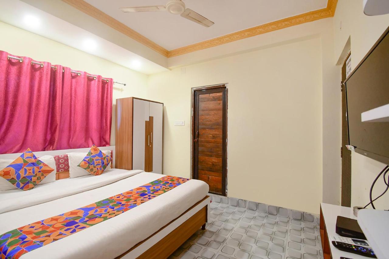 Fabexpress Om Shanti International Kolkata Exterior photo