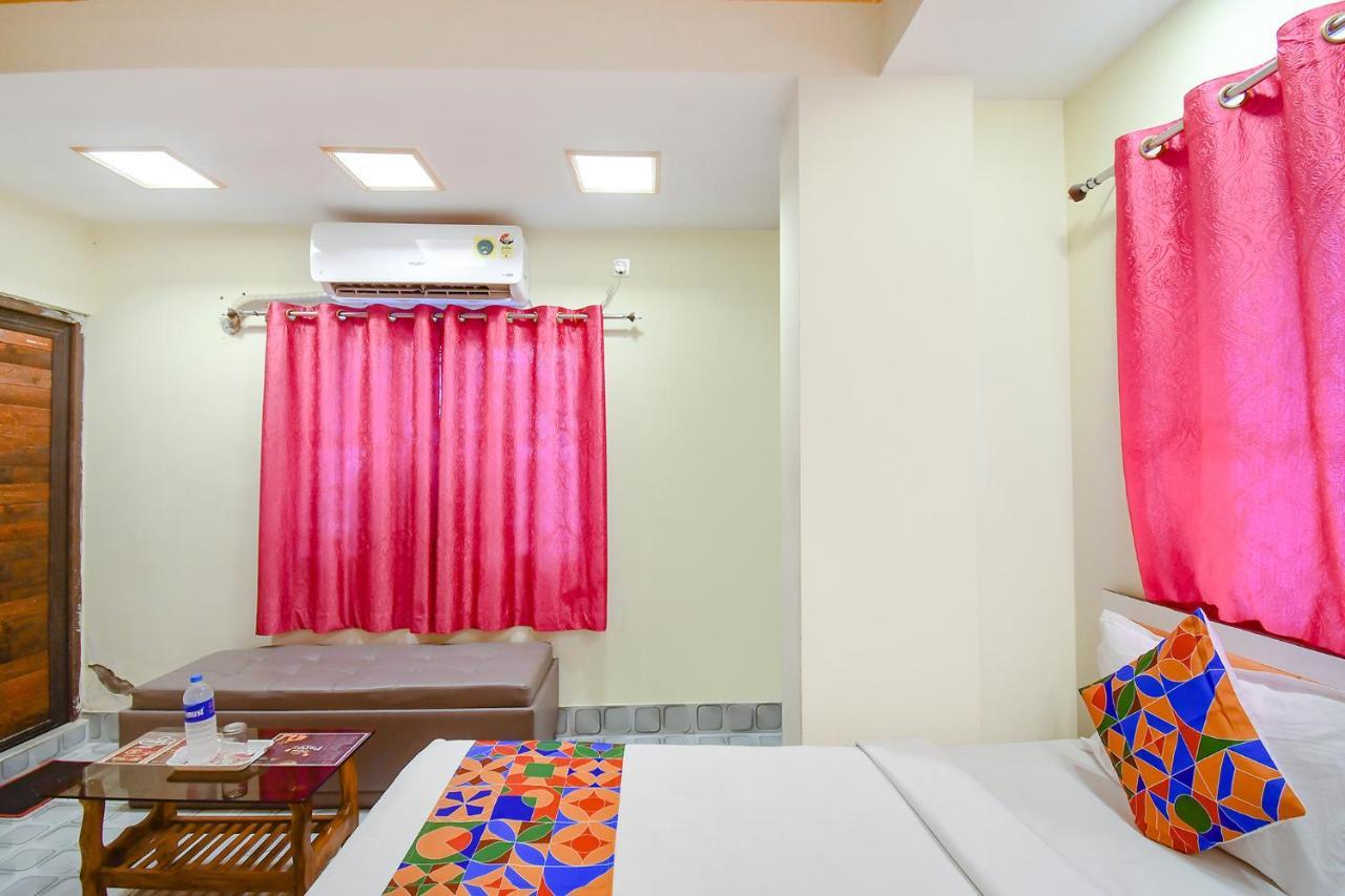 Fabexpress Om Shanti International Kolkata Exterior photo