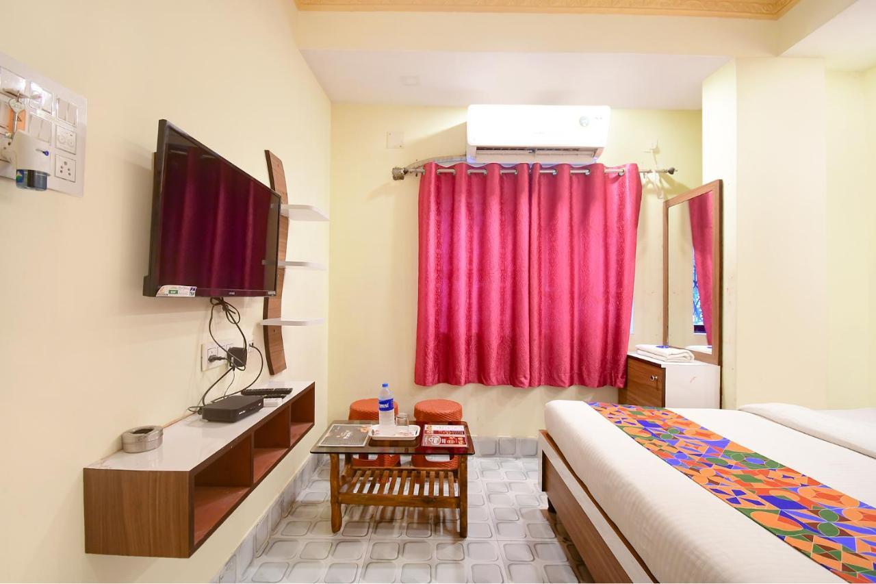 Fabexpress Om Shanti International Kolkata Exterior photo