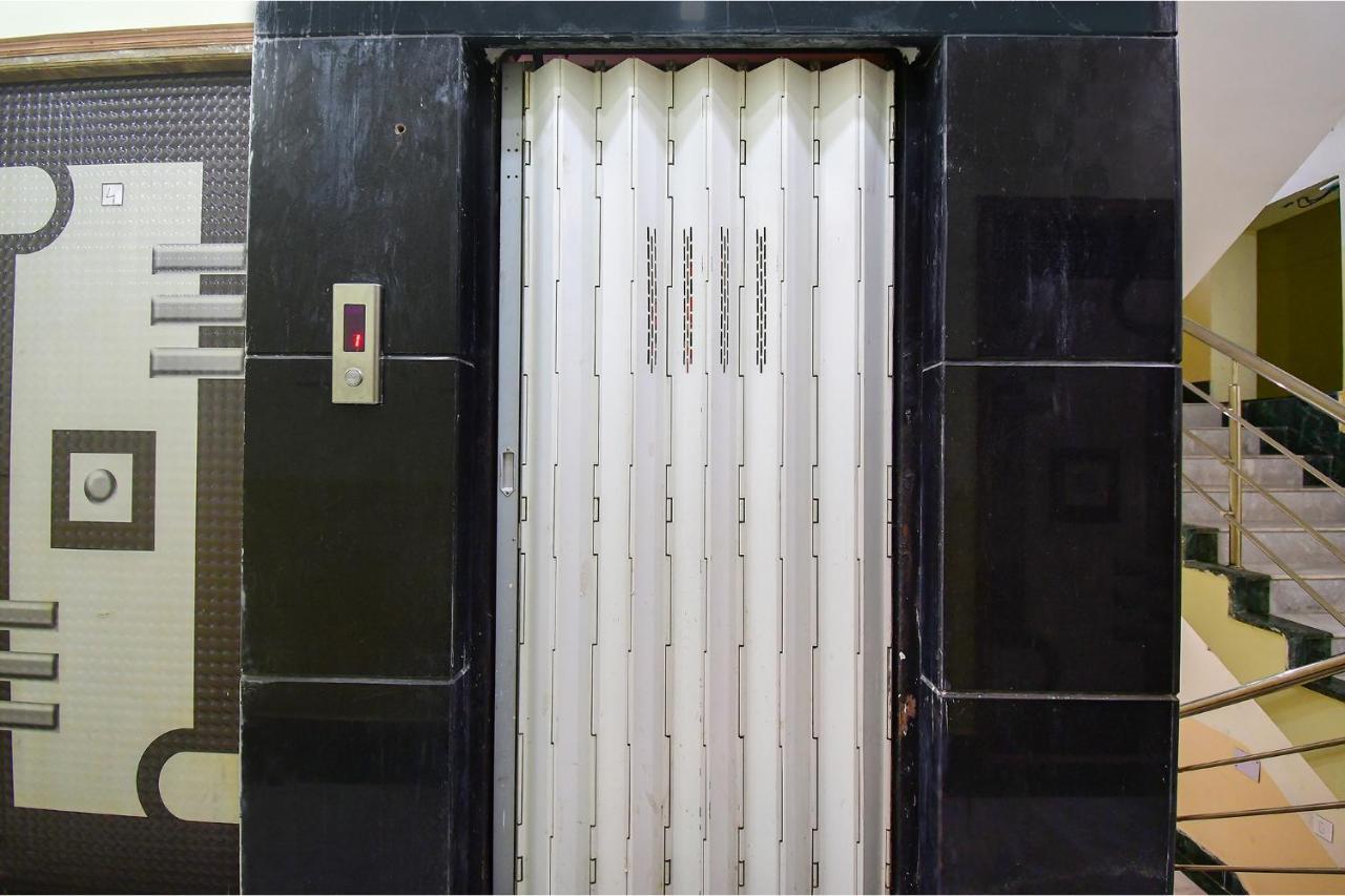 Fabexpress Om Shanti International Kolkata Exterior photo
