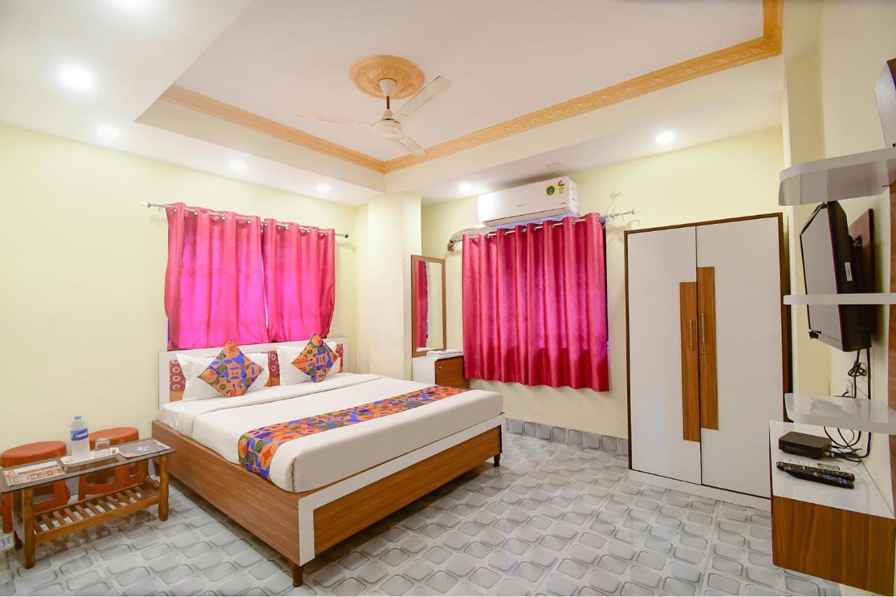 Fabexpress Om Shanti International Kolkata Exterior photo